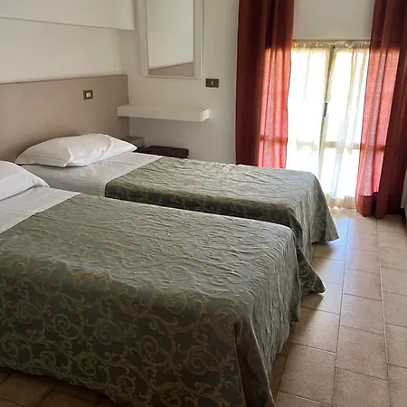 Liverpool Hotel 3*